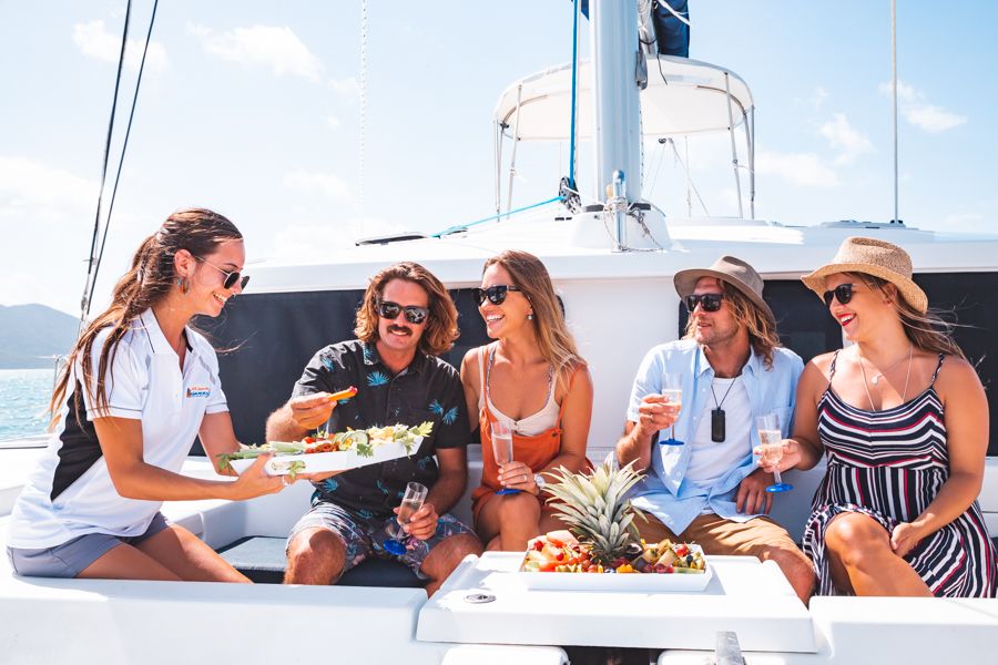 Sailing Whitsundays Hero Image For 20 Hot Tips to Save You Hundreds of Dollars on your Whitsundays Holiday