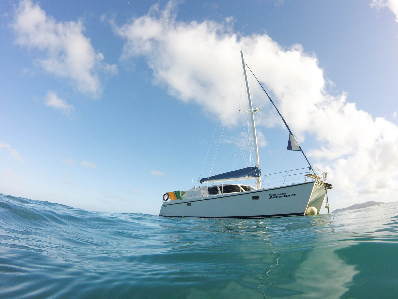 Sailing Whitsundays Hero Image For A Bloggers Adventure on Whitsundays Adventurer