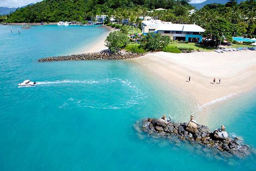 Sailing Whitsundays Hero Image For Daydream Island after Cyclone Debbie