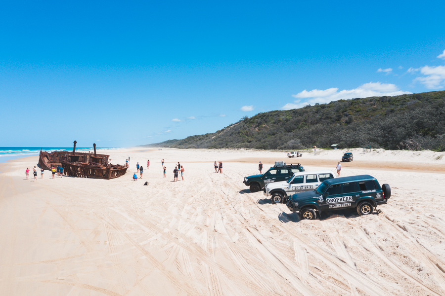 Fraser Tours Hero Image For <p>What's so great about driving a 4x4 on Fraser Island?</p>