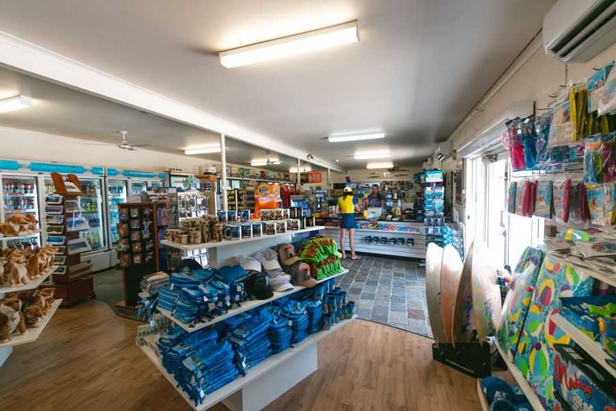 Fraser Tours Hero Image For <p>Can you buy food on Fraser Island?</p>