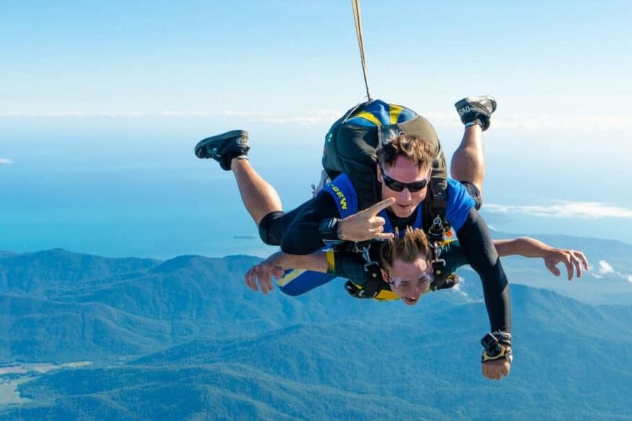 https://images.thetravelshop.com/img/1431/gallery/Skydive-Cairns-SP-Direct.jpg Main Image | East Coast Tours Australia