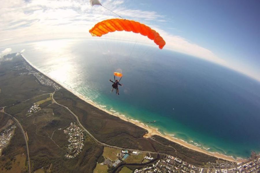 https://images.thetravelshop.com/img/2168/gallery/skydive-australia-41.jpg Main Image | East Coast Tours Australia