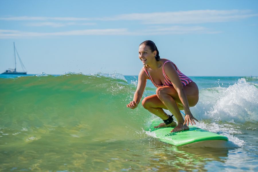 https://images.thetravelshop.com/img/2655/gallery/Surf.jpeg Main Image | East Coast Tours Australia