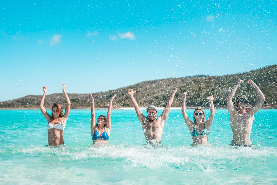 https://images.thetravelshop.com/img/2710/gallery/splash.jpeg Main Image | East Coast Tours Australia