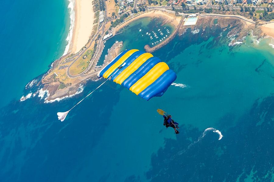 https://images.thetravelshop.com/img/2961/gallery/9x6-gonghero.jpg Main Image | East Coast Tours Australia