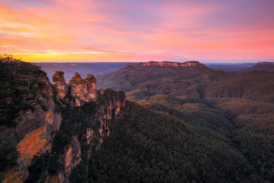 https://images.thetravelshop.com/img/3197/gallery/blue-mountains-sunset-1-.jpg Main Image | East Coast Tours Australia