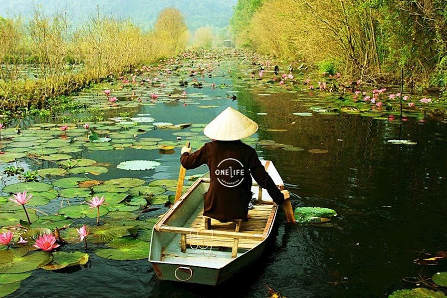 https://images.thetravelshop.com/img/3317/gallery/vietnam-boat.jpg Main Image | East Coast Tours Australia
