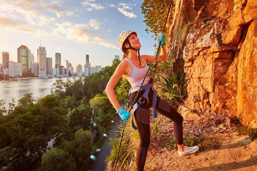 https://images.thetravelshop.com/img/3415/gallery/9x6-rock-climbing-brisbane-kangaroo-cliffe-1-.jpg Main Image | East Coast Tours Australia