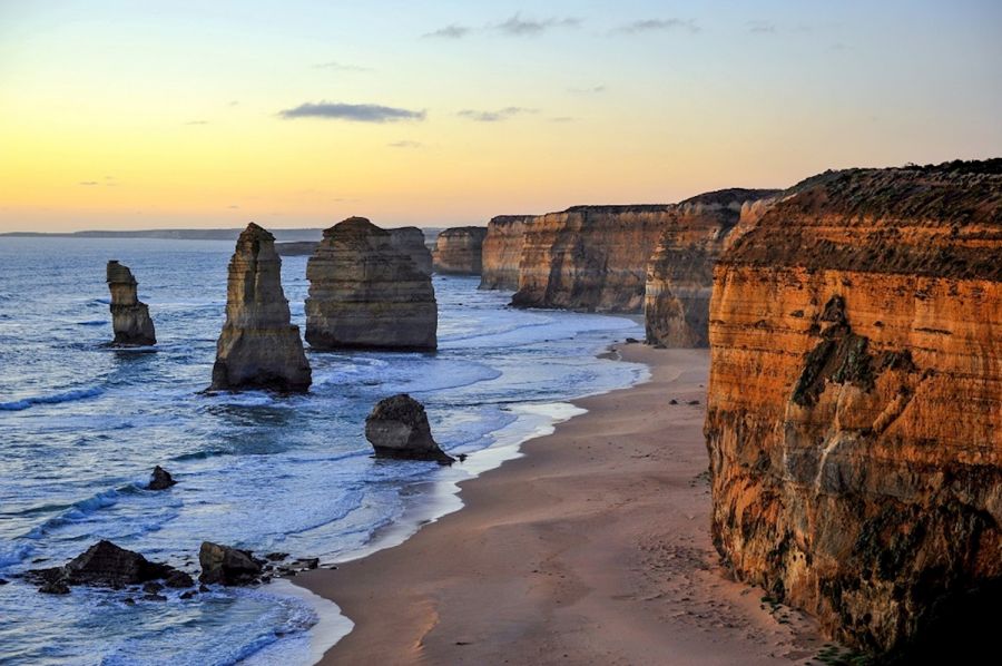 https://images.thetravelshop.com/img/3492/gallery/twelve-apostles-sp.jpeg Main Image | East Coast Tours Australia