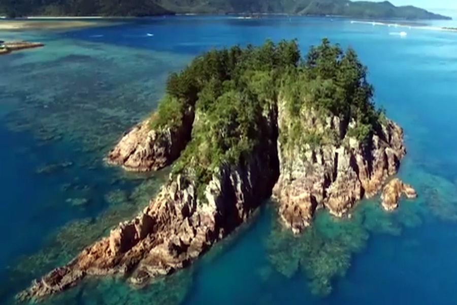 Sailing Whitsundays Hero Image For Where is Bali Hai Whitsundays?