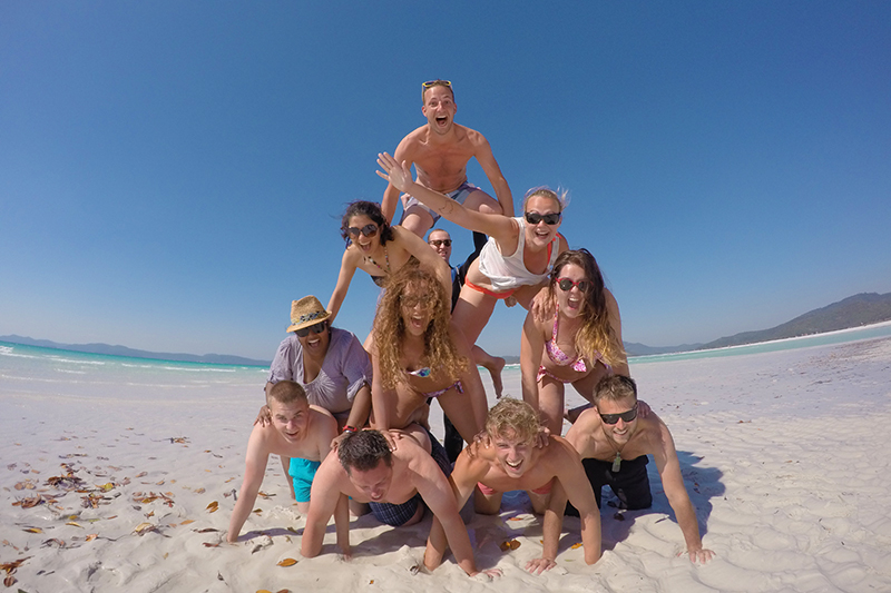Sailing Whitsundays Hero Image For Whitsunday Sailing Trips for Backpackers