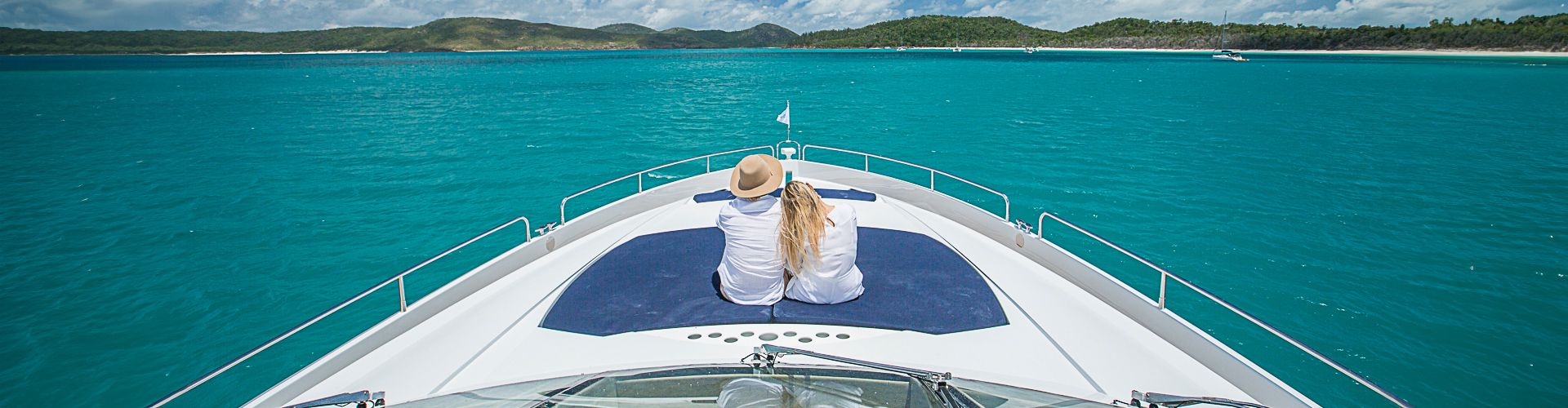 Superyacht Overnight Charters: Whitsundays Luxury Private Charters - Sailing Whitsunday Image