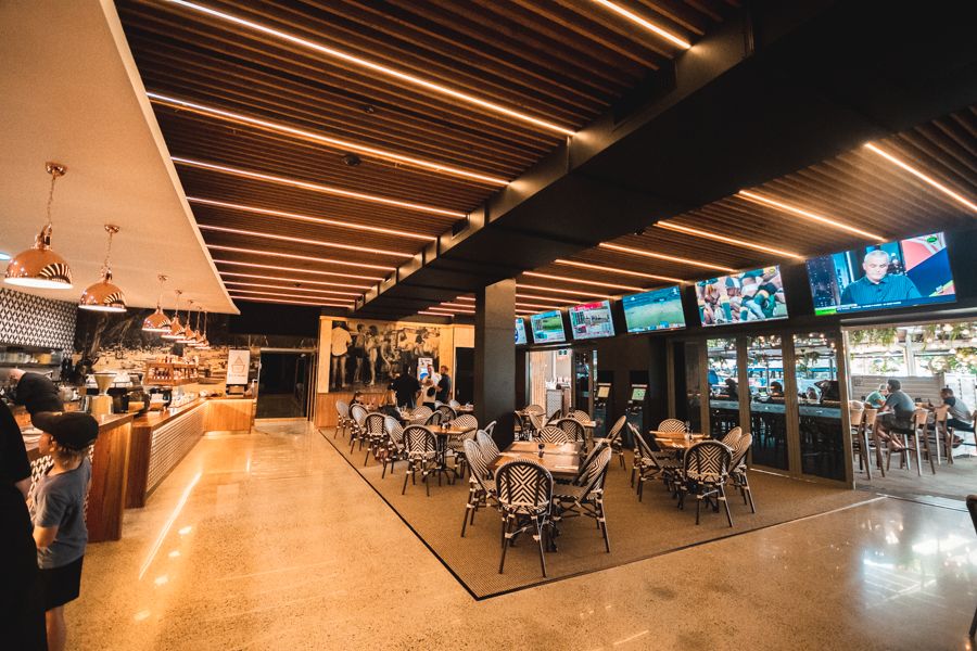 Restaurant in Airlie Beach Restaurant in Airlie Beach