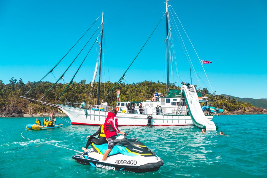 New Horizon Party Boat, New Horizon Whitsundays New Horizon Boat
