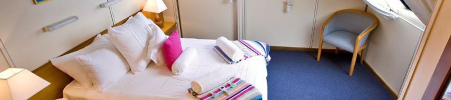 Reef Encounter Private Charter luxury cabin on an overnight reef encounter private charter