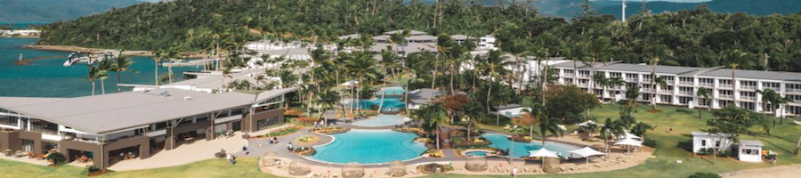 Wide shot of Daydream Island