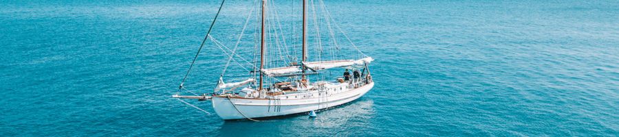 providence tallship sailing through whitsunday waters