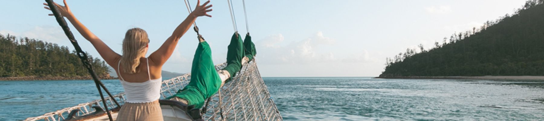 Sailing the Whitsundays Islands on Solway Island