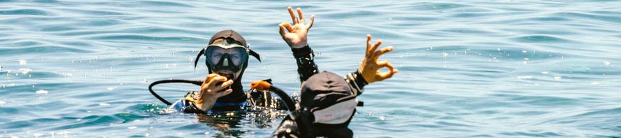 Pro Dive Advanced PADI Liveaboard Course Two scuba divers making the 'okay' sign