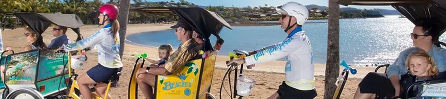 Tuk Tuk Tour Airlie Beach Group of people on tuk tuks